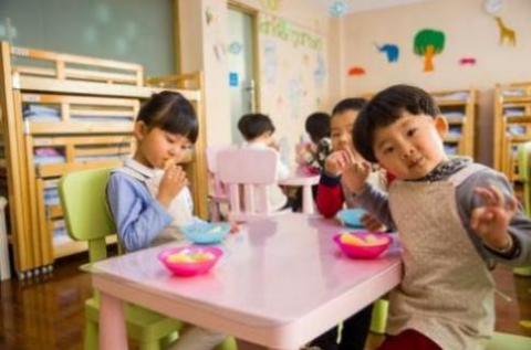 素(su)字用在名字中的寓意