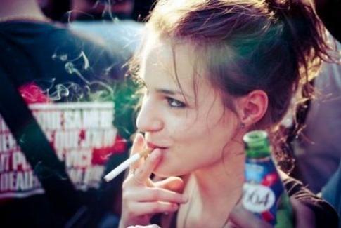 姓焦洋气的五行缺火的女孩名字集_焦琳曦名字打多少分测试