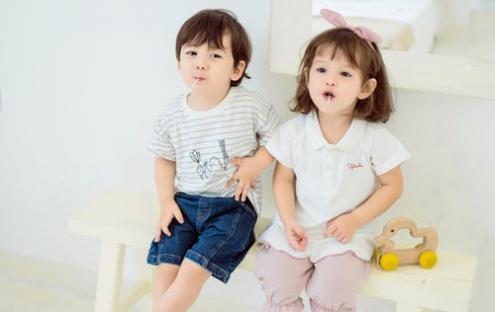 姓尤名字集女孩洋气点二字_尤莉晴名字打多少分测试